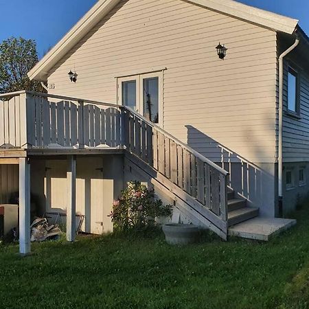 Hus Sentralt I Lofoten Apartment Leknes Luaran gambar