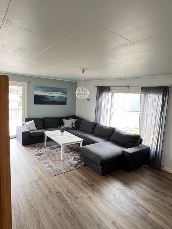Hus Sentralt I Lofoten Apartment Leknes Luaran gambar