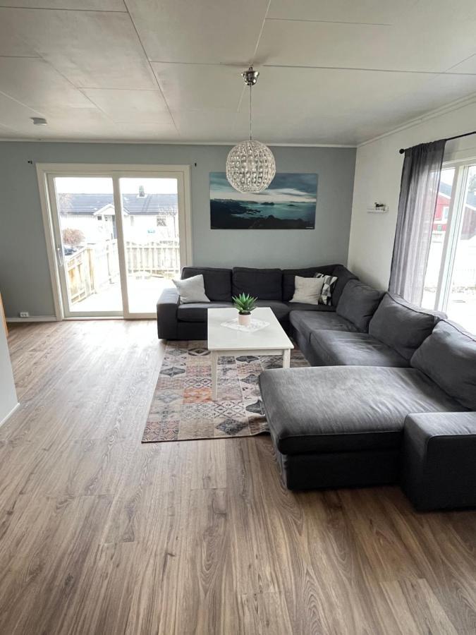 Hus Sentralt I Lofoten Apartment Leknes Luaran gambar